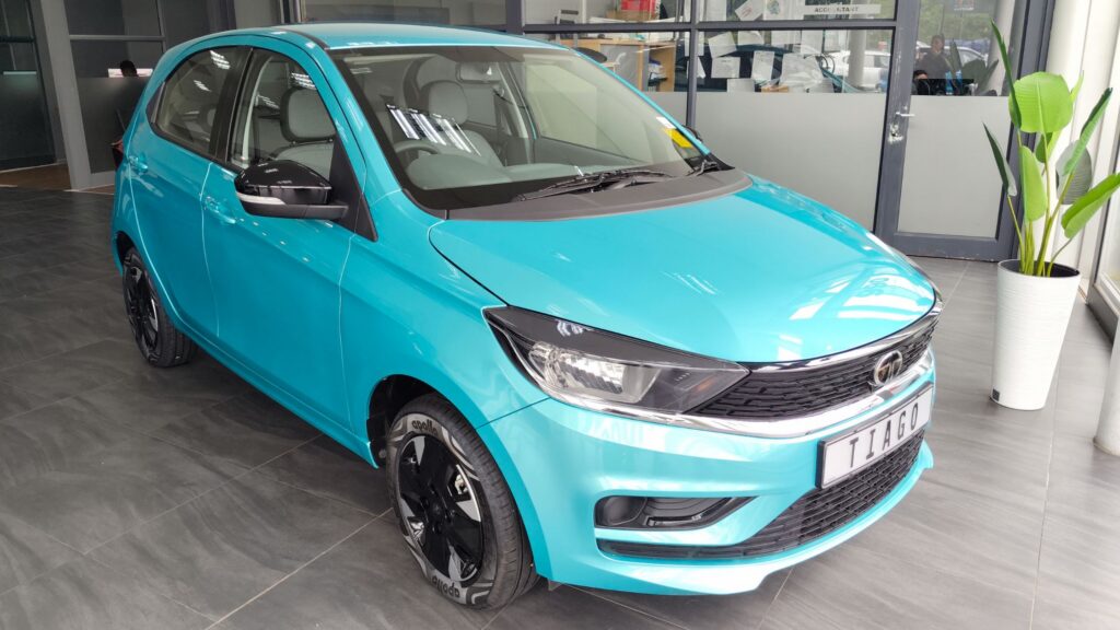 TATA TIAGO FRONT SIDE VIEW