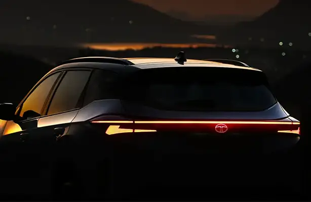 Connected LED Tail Lamps with Sequential Indicators
