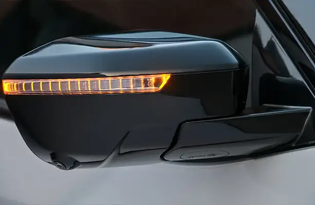 Sleek LED Indicators on Side Mirrors