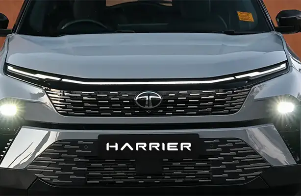 Sequential LED DRLs & Centre Position Lamp